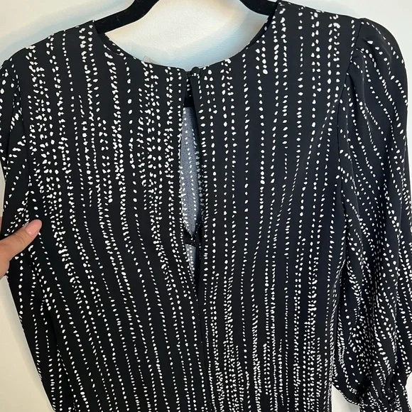 H&M Black and White Patterned Long Sleeve Dress size 4 - Picture 5 of 9